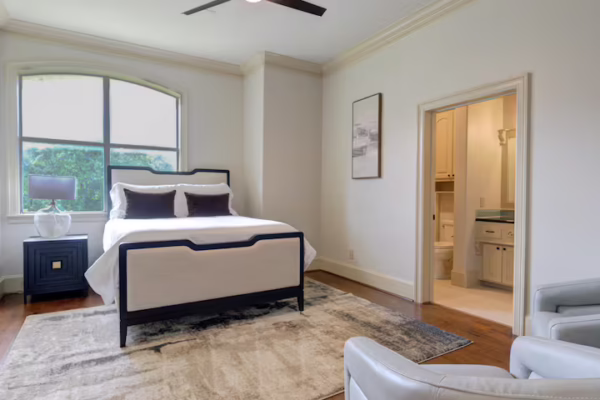 Guest bedroom